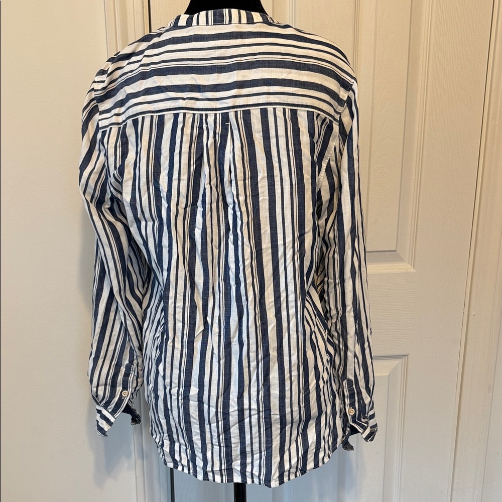Tommy Bahama Blue White Striped Roll Tab Sleeve Shirt Women XS Casual Top - Picture 9 of 13